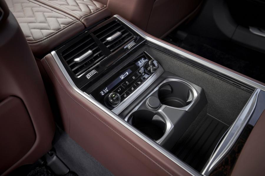Детали интерьера BMW 745Le xDrive M Sport (G12) 2019 года  (WW) (фото 53 из 103)